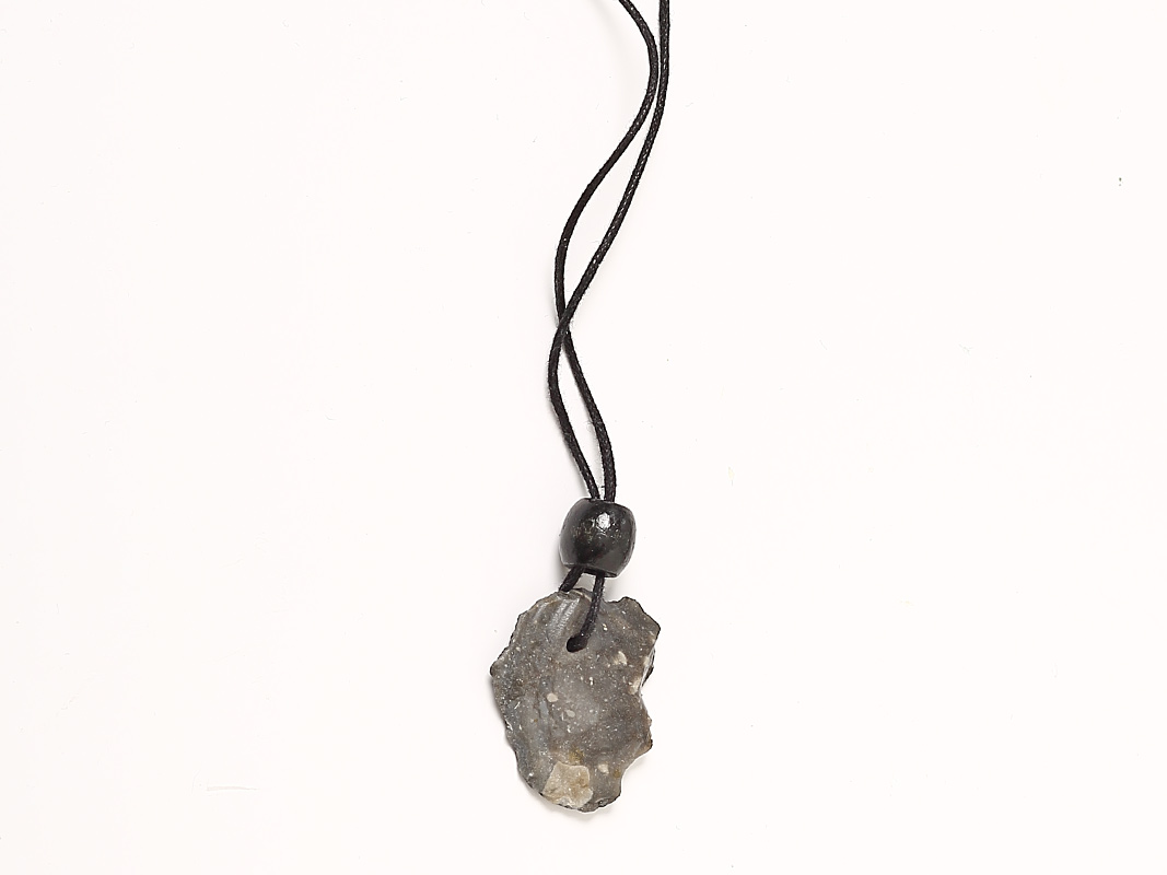 Kette mit echtem Feuerstein von der Insel Rügen – Bild 3